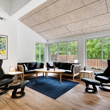 Casa de Férias A Beautifully Newly Renovated 8-person By Begtrup Vig Beach, Knebel