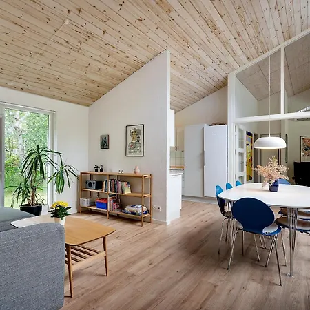 A Beautifully Newly Renovated 8-person By Begtrup Vig Beach, *